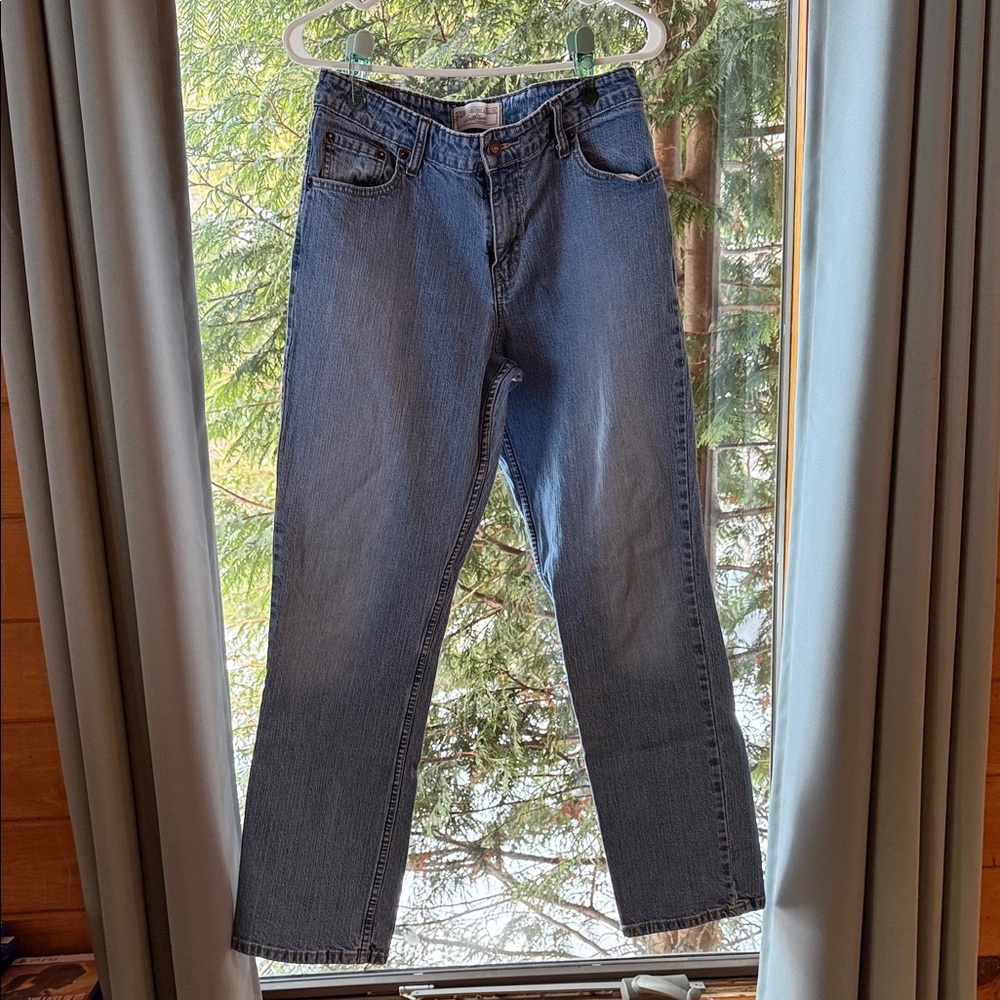 Signature Levi Strauss Blue Jeans Women’s (Mid Rise Straight Misses 12 Medium)